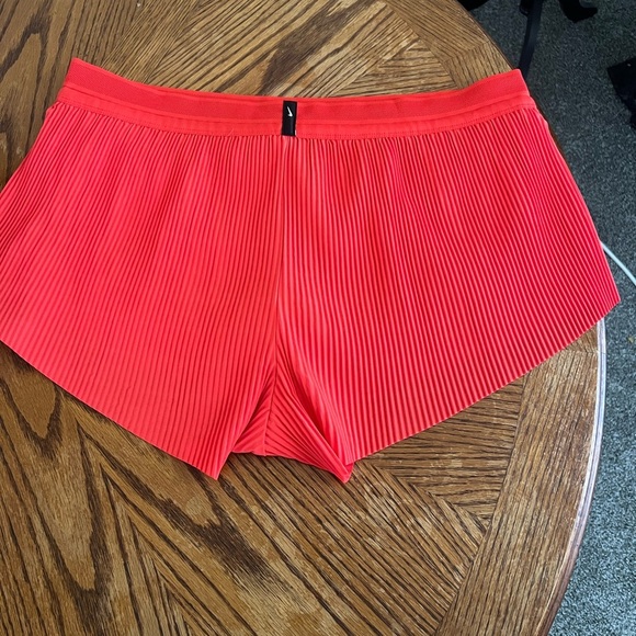 Nike Running AeroSwift 3 inch pleated shorts - Picture 7 of 11